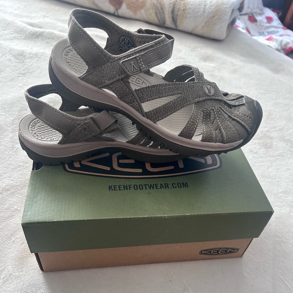 KEEN Women's Olive Sandals